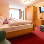 & Hotel Fuegen