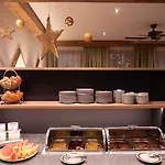 & מלון 3*
