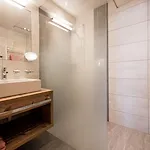 Hotel & 3*