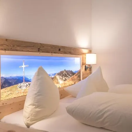 Hotel & Mit 3*