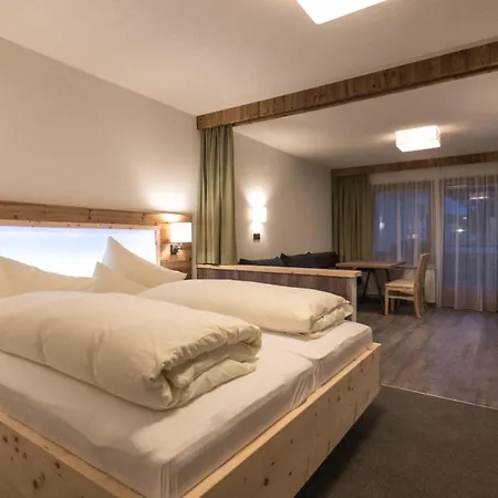 & Mit Hotel 3*