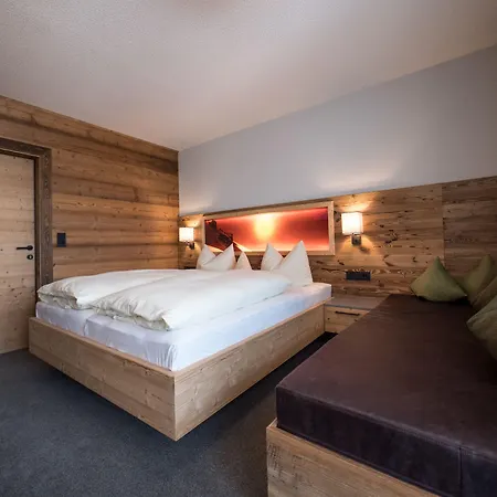 ホテル & フューゲン