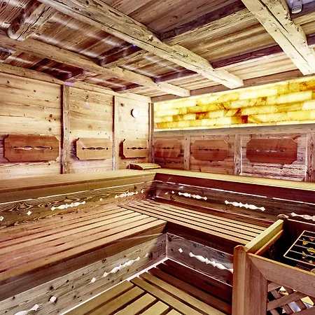 ホテル & フューゲン