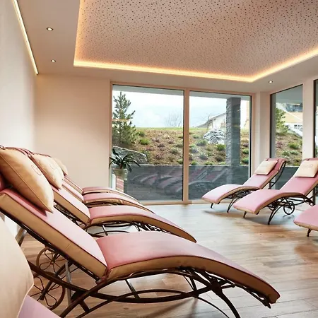 Hotel & Mit 3*